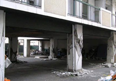 地震で被害にあった建物
