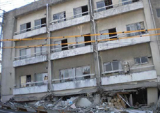 地震で被害にあった建物